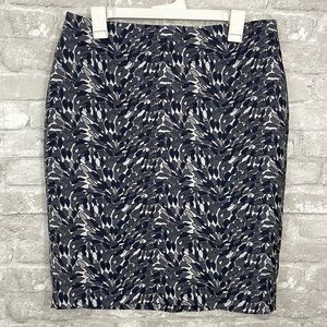 Ann Taylor Jacquard Leaf Print Pencil Skirt